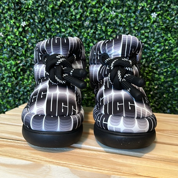 UGG Puffy Short Booties - Picture 3 of 6